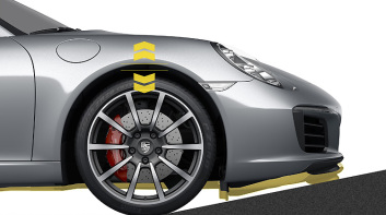 進出斜坡不用怕！《Porsche 911》懸吊舉升系統讓下巴不磨地