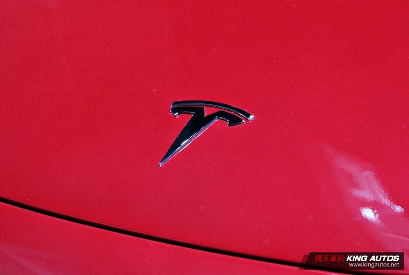 圖片來源：King Autos、Tesla