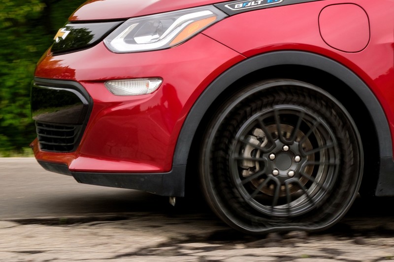 免充氣胎將量產 《Michelin》和《GM》合作開發《Uptis》免充氣輪胎