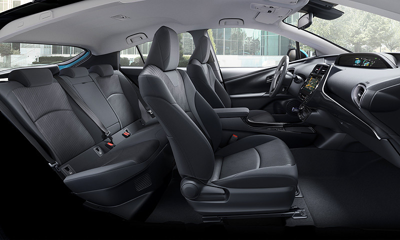 歐規《Toyota Prius PHV》產品更新 改採五人座設定