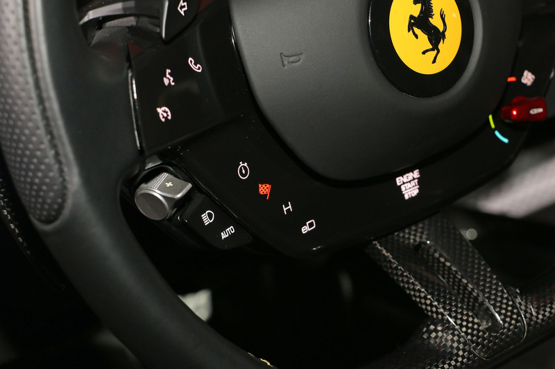 非限量千匹油電超跑 《Ferrari SF90 Stradale》標準售價2,658萬起震撼發表