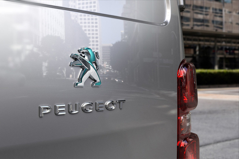 電動大力獅《Peugeot e-Expert》零排放送貨距離上看330公里