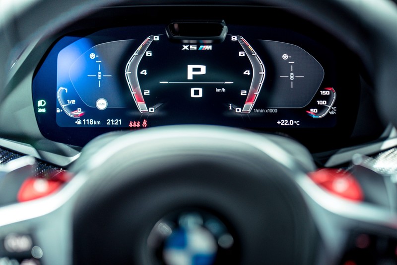新世代《BMW X5 M》入手價比《X6 M》少10萬！兩大高性能跑旅同場亮相