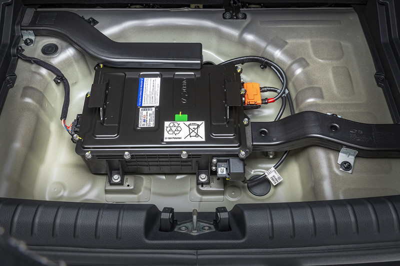 小改款《Kia Stonic》上市資訊流出：1.0渦輪加輕油電、73.9萬起標配Level 2駕駛輔助