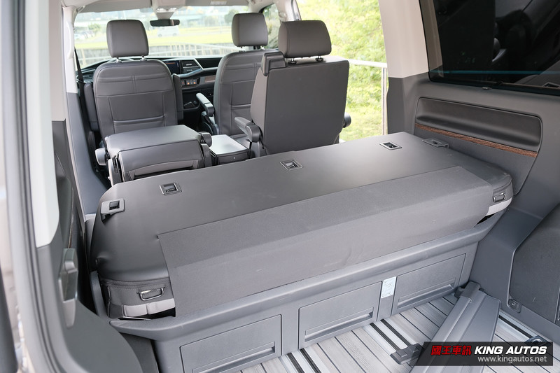 國王駕道︱比在家上班還自由 《VW T6.1 Multivan》帶你了解行動辦公室的必備條件