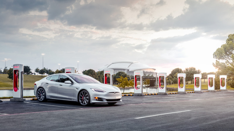 圖片來源：Tesla、King Autos