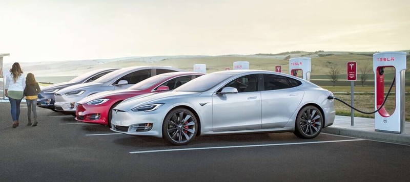 充電時間校正回歸？《Tesla Model S》遭爆更新後充電效能下降 恐判賠45.5億新台幣 工程師：疑隱匿電池問題