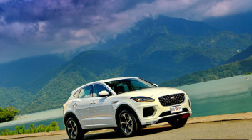 漂亮嗎？想要了嗎？《Jaguar E-Pace P250 R-Dynamic SE》小改款 更科技 更動感