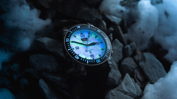 夢幻並不遙遠《Land Rover》限量1000隻冷光潛水腕錶、2.17萬很OK