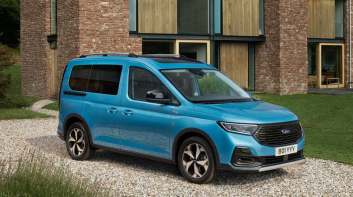 大改款《Ford Tourneo Connect》準備駕到？ 疑似送測噪音、可能與《VW Caddy》共用柴油引擎