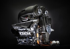 難以將F1引擎直接應用在市售超級跑車上？（三）AMG ONE完全移植F1引擎？
