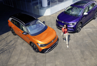 新行銷手法｜中國《Volkswagen》電動車中控螢幕跳出廣告 官方客服：之後還會有