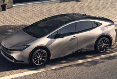 美規《Toyota Prius》同步大改款　油電前驅油耗出爐、PHEV純電里程大幅延長