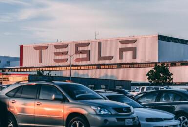 海外陸續調降售價引民怨｜《Tesla》執行長：漲價時有補差額給我嗎？ 台灣特斯拉：目前無價格調整規劃
