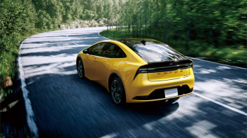 簧下重量攸關節能｜新世代《Prius PHV》鋁圈小2吋 純電續航多2成 還更省油