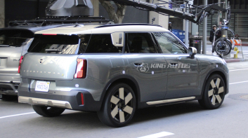 新世代《Mini Countryman》拍廣告被逮到　與《BMW X1》共用底盤、無偽裝外觀提前曝光