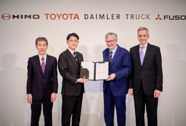 Daimler Truck及Toyota Motor Corporation宣告共同簽署合作備忘錄｜加速先進技術開發及合併Mitsubishi Fuso Truck and Bus Corporation及Hino兩家公司