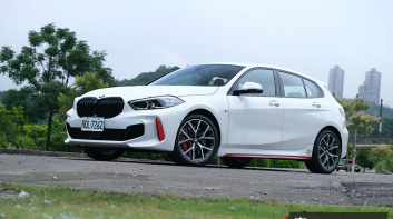 台灣新年式《BMW 1 Series》停售前驅鋼砲128ti 其餘最高調漲6萬元 標配天窗