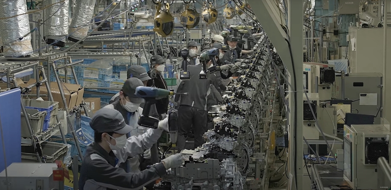 橫濱工廠的引擎生產線。官方圖片