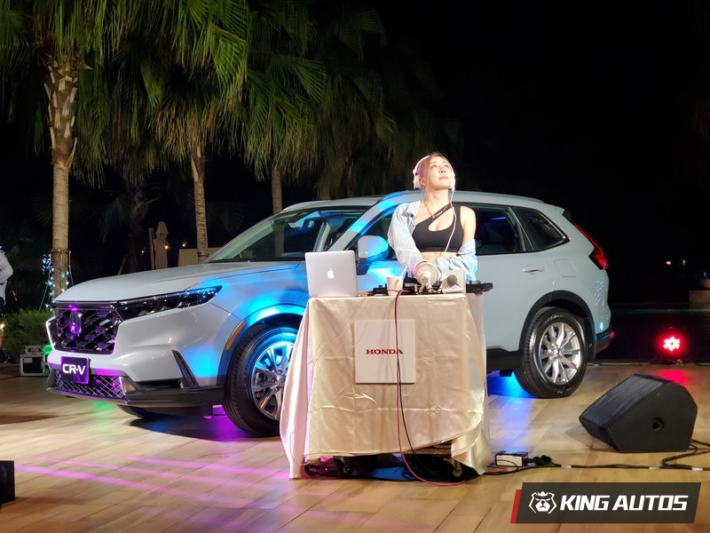 Honda CR-V共分三車型，圖為頂規的Prestige，建議售價127.9萬元。