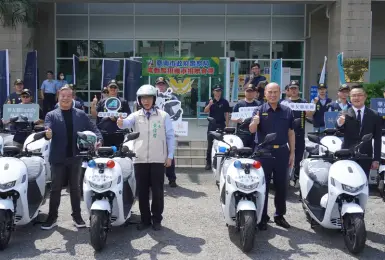 用宏佳騰智慧電車打造綠能城市｜華友聯攜手宏佳騰為臺南市警用機車智慧升級
