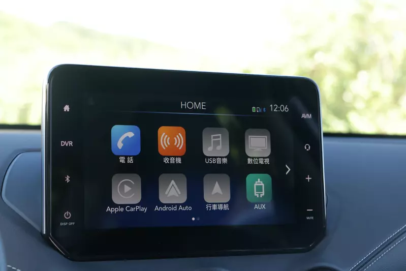 ▲ 9吋X-Media V智慧影音多媒體系統，支援無線連結Apple CarPlay，與有線Android Auto連結