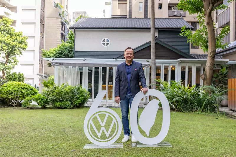 台灣福斯汽車總裁Steffen Knapp表示，Volkswagen致力以嚴謹的德國造車技術，打造擁有實用性、科技化和安全感的車款，展現多元、自信、創新的精神，落實真正的Love Brand擁車旅程。