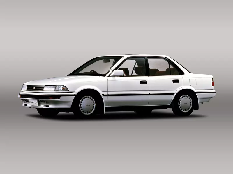 和泰汽車於1980年正式引進於美國生產的第六代Corolla(E90)。官方圖片
