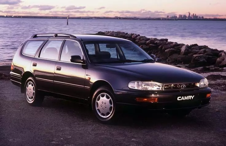 1996 Toyota Camry Wagon。