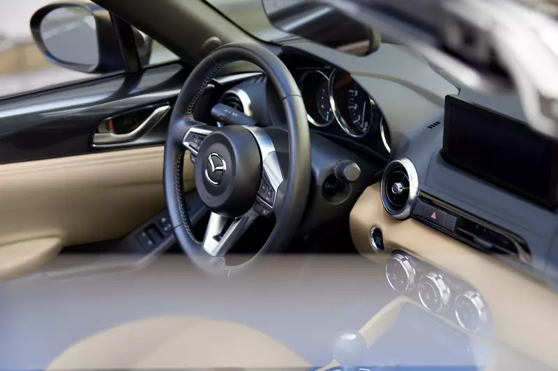 二次小改款Mazda MX-5，全車系升級8.8吋中央資訊顯示幕。