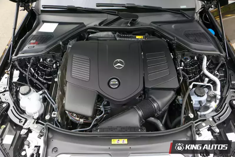 W214 E300搭載2.0升四缸渦輪增壓引擎(原廠代號M254)