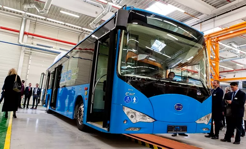 比亞迪於匈牙利生產電動巴士