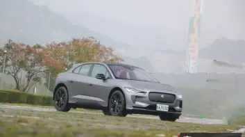 小改款《Jaguar I-Pace》試駕報導｜全球首款豪華電動車 寶刀未老 24年式價位更有競爭力
