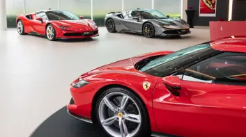 Ferrari在2023年銷量有一半竟是油電車