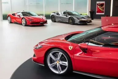 Ferrari在2023年銷量有一半竟是油電車