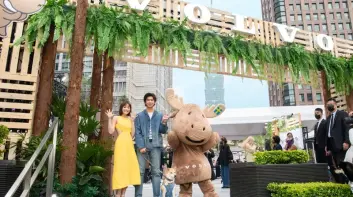 VOLVO 安全科技領導者  致力保障生命交通安全  辦寵物市集引各方響應 代言人陳柏霖、王淨驚喜現身  與 VOLVO 一同關注動物夜行安全