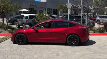 最強版Tesla Model 3發表在即?實車曝光