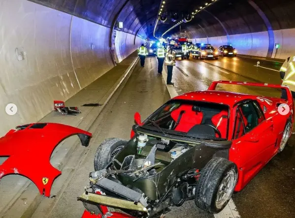 有夠慘｜經銷商員工把價值1億的Ferrari F40的車頭撞爛