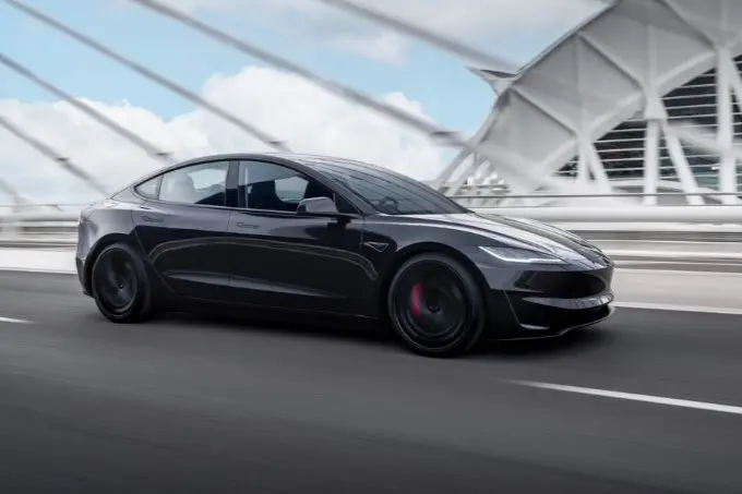 《Tesla Model 3 Performance》性能最強美國M3 233.79萬元起｜零百比BMW M3還快 售價更親民