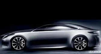 《Lexus ES》全新商標曝光 新世代車款可能以電動車為主 Camry有機會新增電動車嗎？