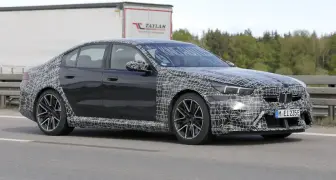 插電式混動BMW M5預計最快在今年前亮相