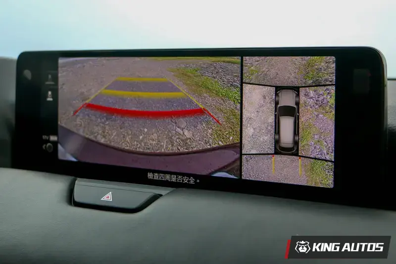 在中控螢幕上可查看車輛前後的路況，降低開大車的心理壓力。