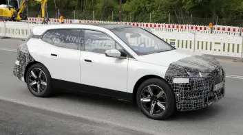 小改款《BMW iX》動力有望提升 日行燈造型與Vision Neue Klasse X概念車極為相似