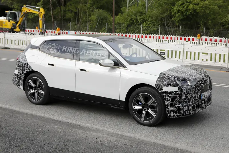 小改款BMW iX，預計2025上半年海外發表。