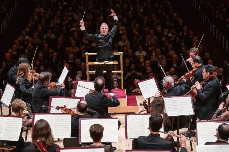 「紐約大都會歌劇院管弦樂團」首次進行亞洲巡演，「Mercedes-Benz Pass 賓士暢行」特別為會員打造專屬行程，獨享演奏會貴賓票券與專屬禮遇。