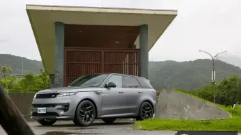 24年式《Range Rover Sport P400 Dynamic SE》試駕報導｜選配更玲瑯滿目 營造更奢華的車艙空間