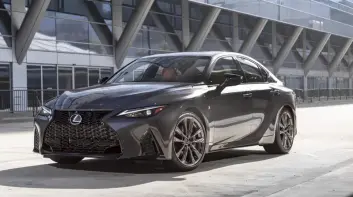 入門後驅不能亡 傳《Lexus IS》年底第三次小改款