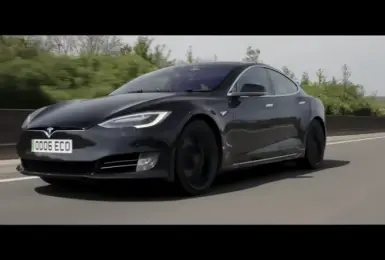 使用8年未更換電池的Tesla Model S表現如何