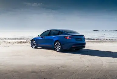 《Tesla》在台第二季掛牌再創高峰｜小改款Model 3第一季交車數亮眼 