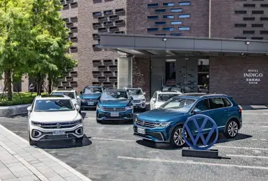 《Volkswagen》休旅車夏季促銷｜Tiguan最多降16萬 T-Roc R降5萬 T-Cross全車系降6萬 還可抽Golf